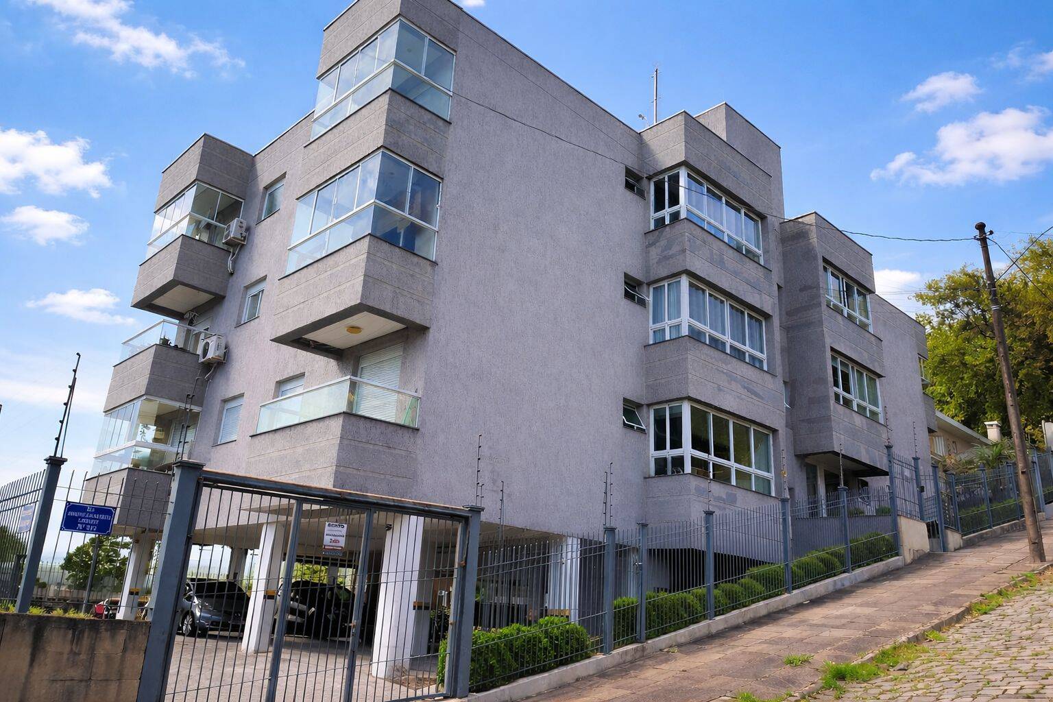 #2439 - Apartamento para Venda em Bento Gonçalves - RS