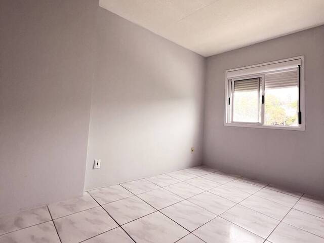 #2342 - Apartamento para Venda em Bento Gonçalves - RS - 2