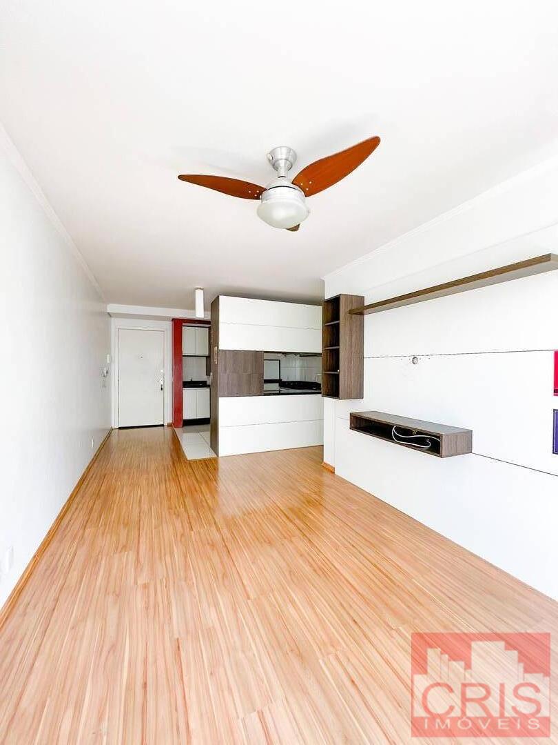 Apartamento à venda com 2 quartos, 57m² - Foto 1