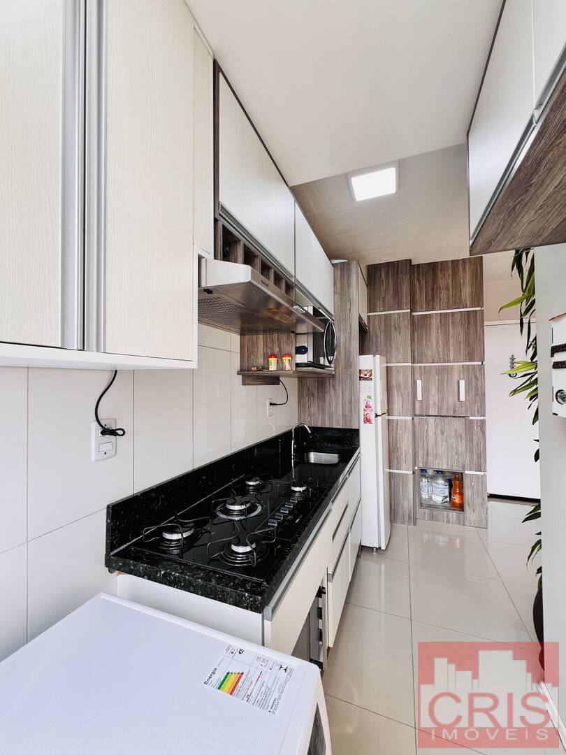 Apartamento à venda com 2 quartos, 49m² - Foto 2