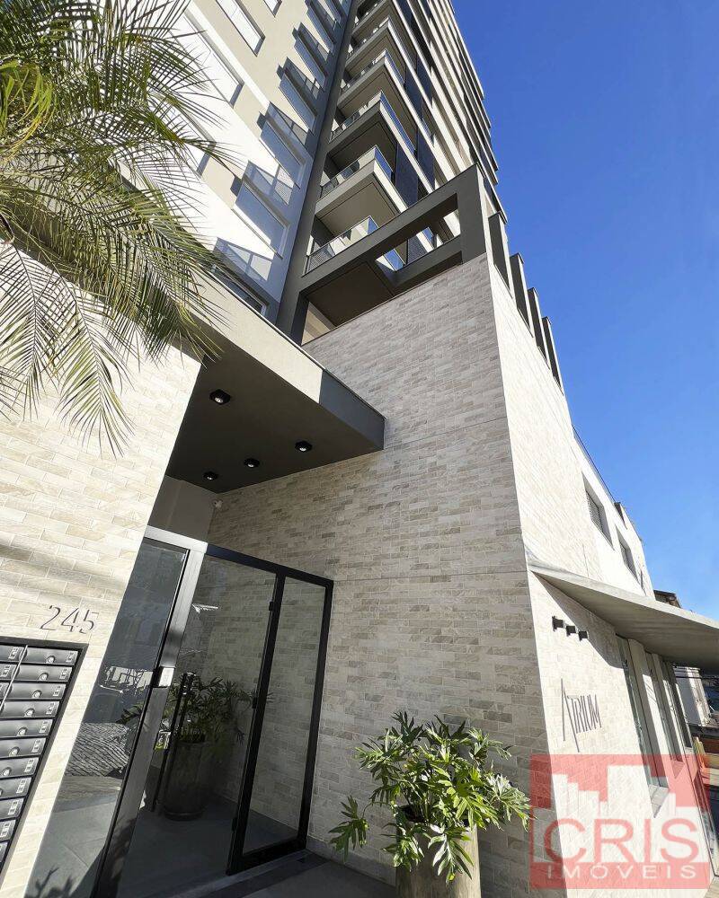 Apartamento à venda com 3 quartos, 138m² - Foto 1